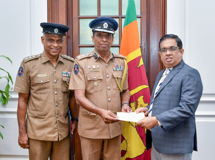 Police officers donate LKR 9,687,462 from day’s salary to ‘Rebuilding Sri Lanka’ Fund